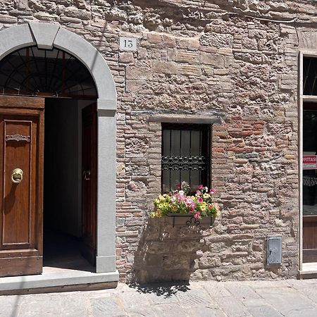 L'Inferno Di Dante Bed and Breakfast Gubbio Buitenkant foto